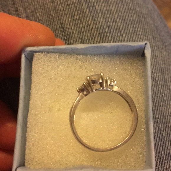 Ring - Picture 2 of 4